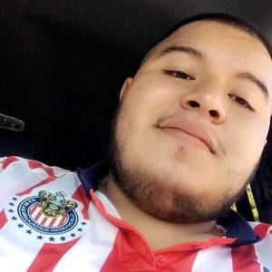 Meet your Posher, Efrain